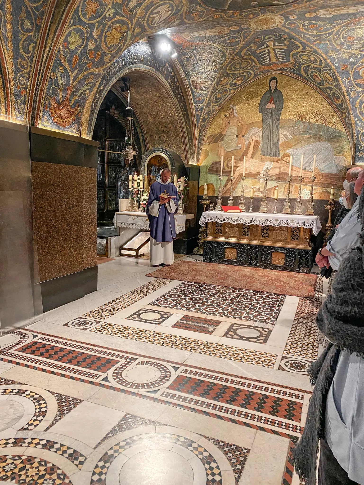 planning a trip to the middle east, where to go in the middle east, how to plan a trip to the middle east, Jerusalem, israel, erin busbee, busbee style, busbee family travels, Jerusalem trip, what to do in Jerusalem, Church of the Holy Sepulcher