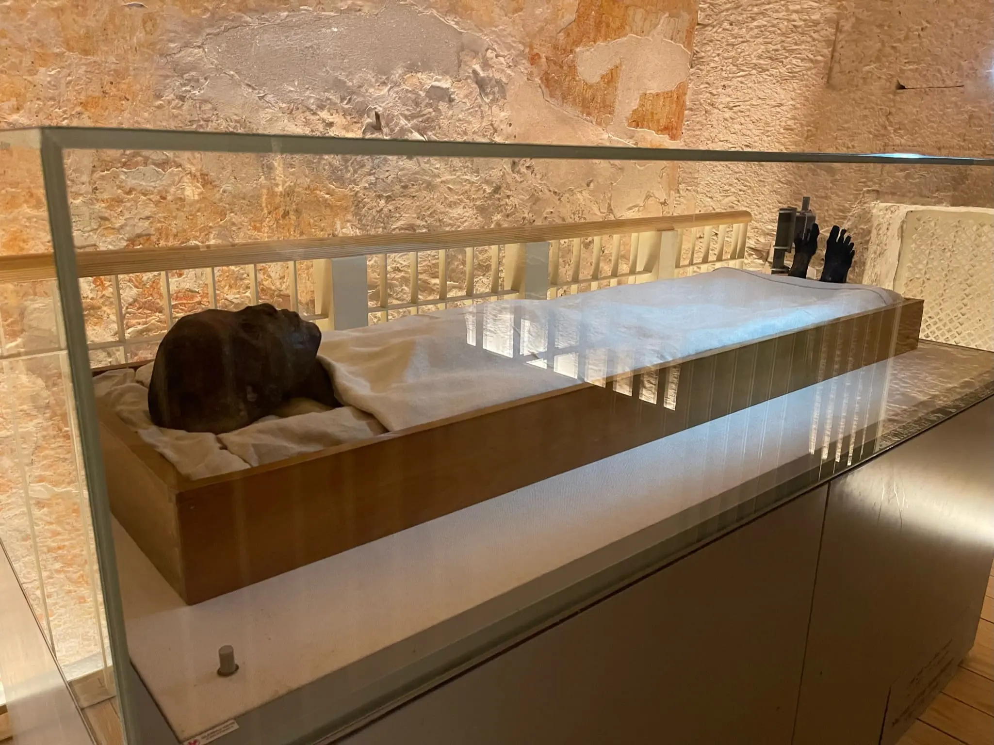 planning a trip to the middle east, where to go in the middle east, how to plan a trip to the middle east, Luxor, Egypt, erin busbee, busbee style, busbee family travels, what to do in luxor, valley of the kings, tomb of king tut, king tut's tomb, king tutankhamun