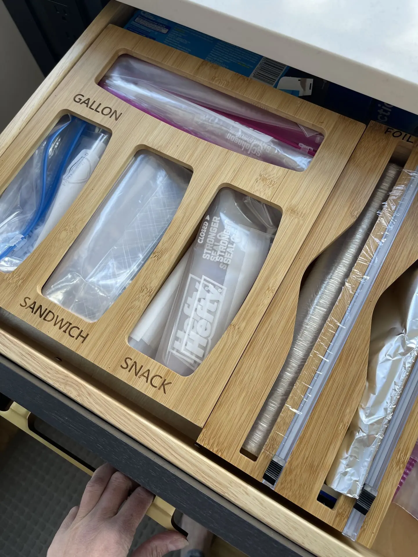 Best home gadgets, household gadgets to make life easie, smart home gadgets, home gadgets that work, best home gadgets on amazon, ziplock organizer, erin Busbee, fashion blogger over 40, telluride, co
