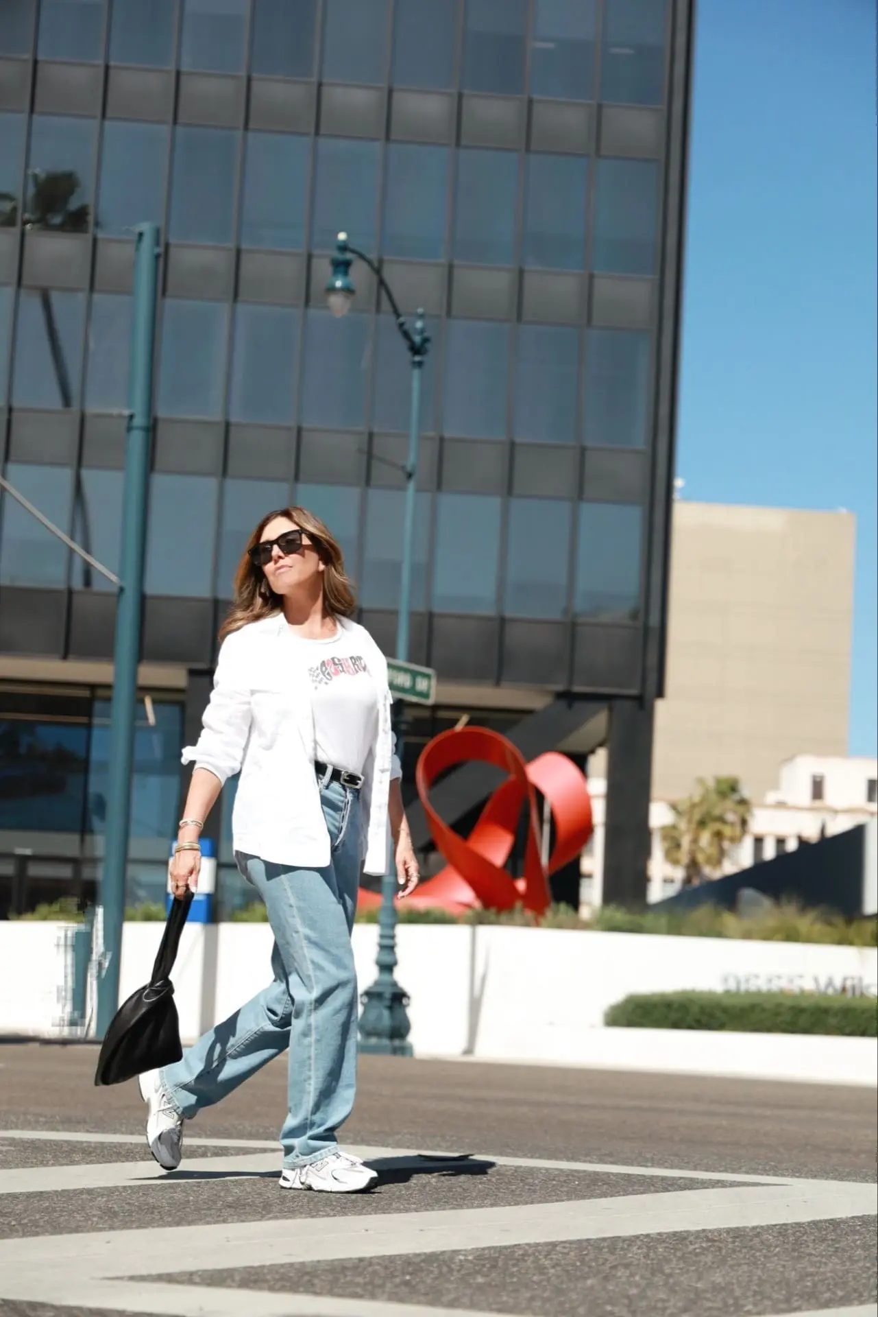 Outfits to Wear With a White Button-Down Shirt