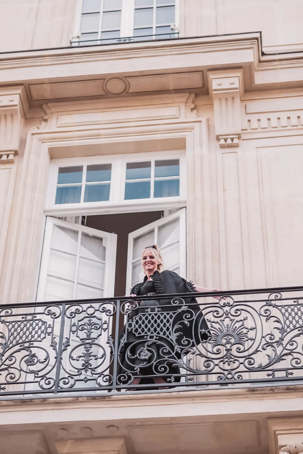 dior balcony paris