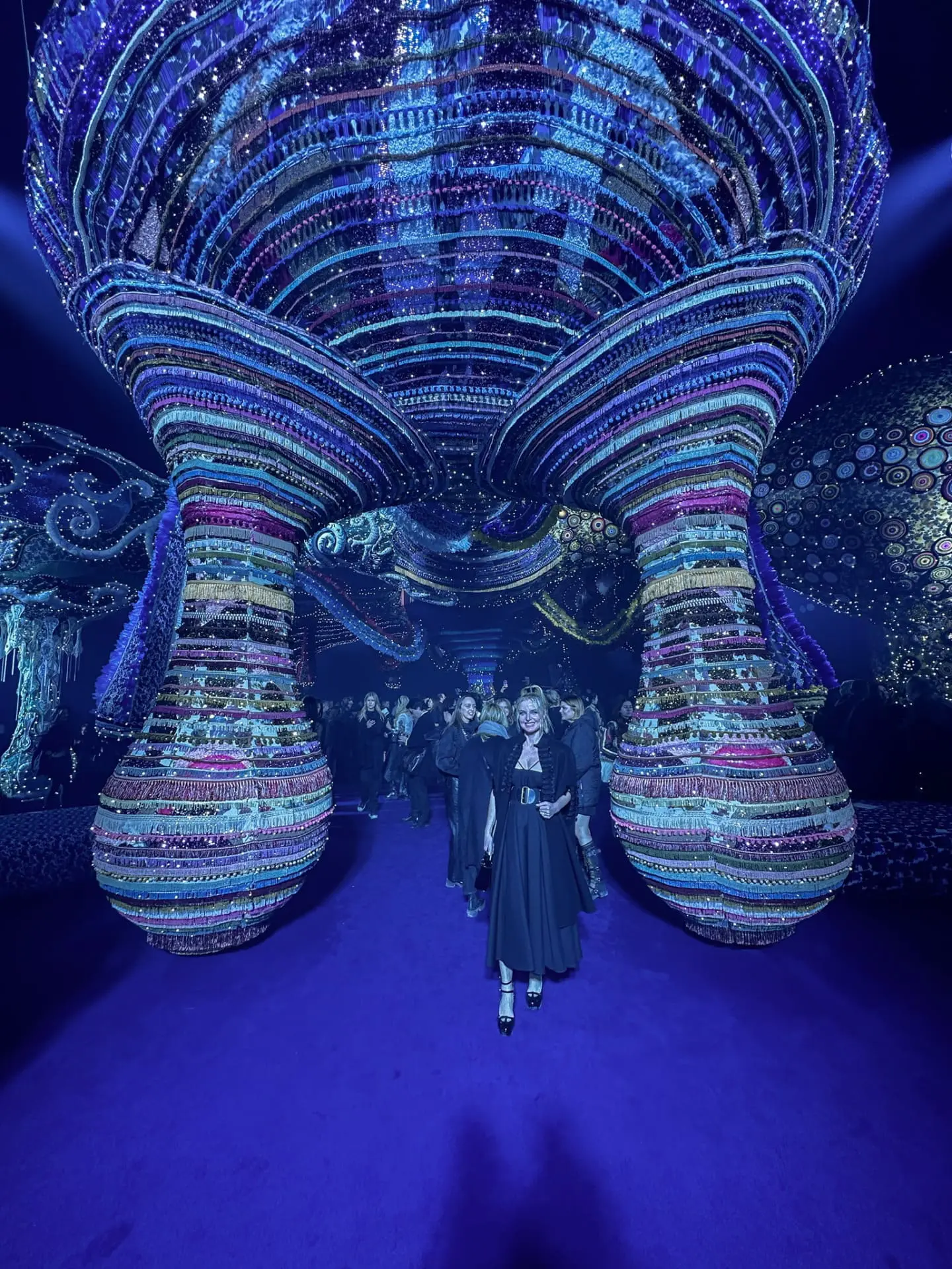 inside Dior fashion show 2023 inside Dior fashion show 2023 | La Suite Dior Experience
