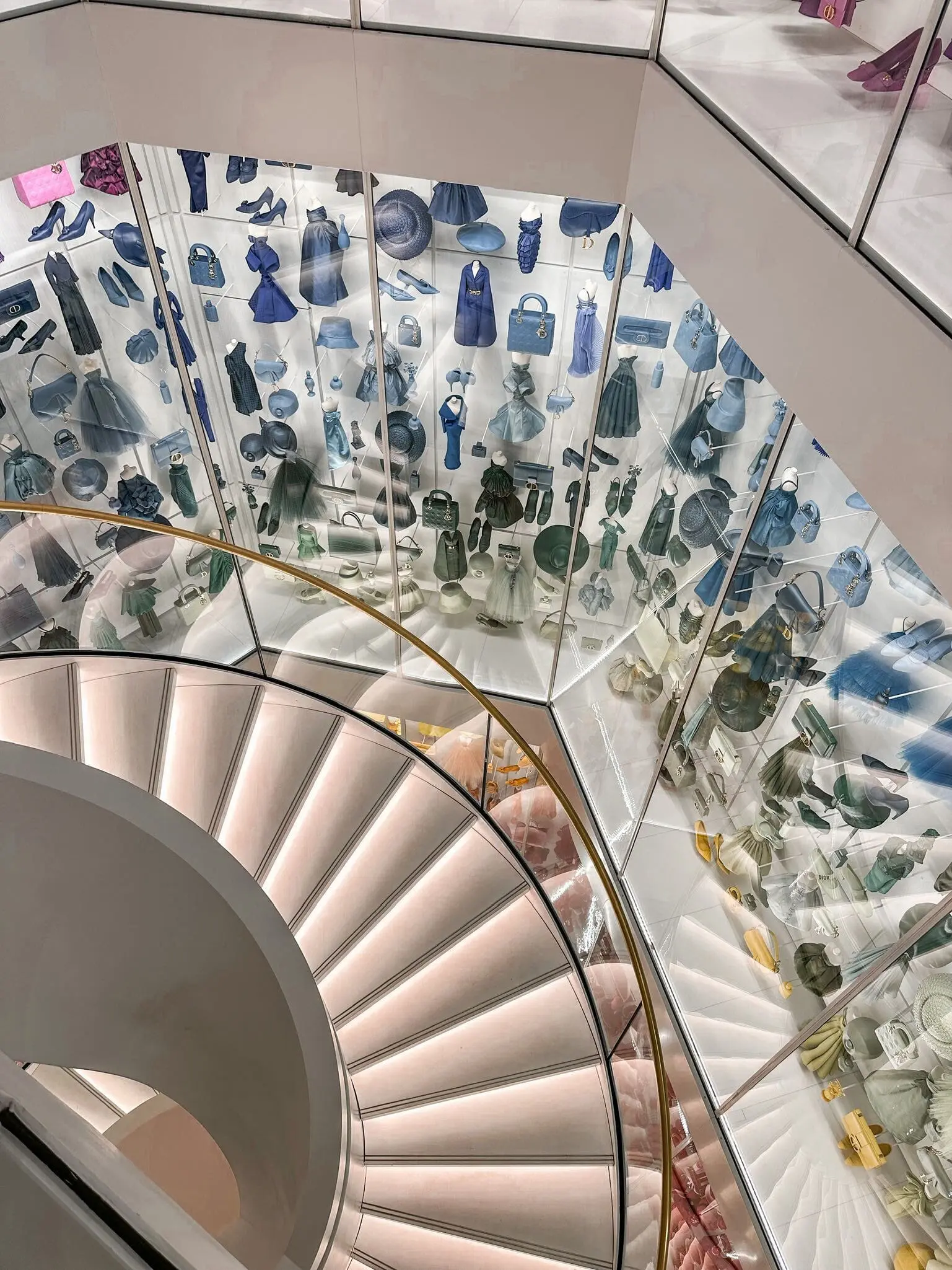 Private Tour of La Galerie Dior and store Private Tour of La Galerie Dior and store