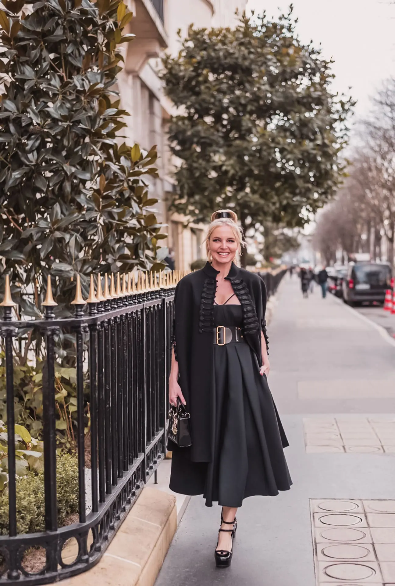 black dior dress and cape black dior dress and cape | La Suite Dior Experience