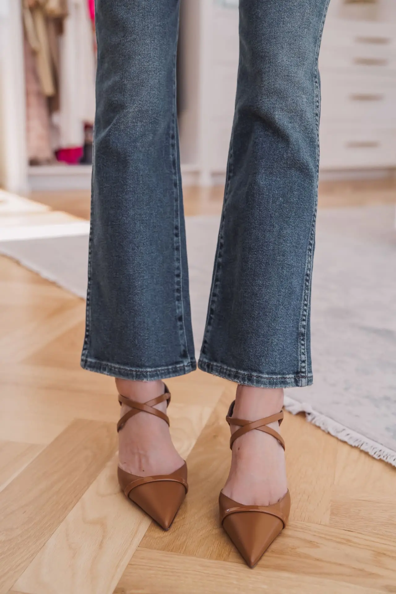 jeans and heels Easter outfit
