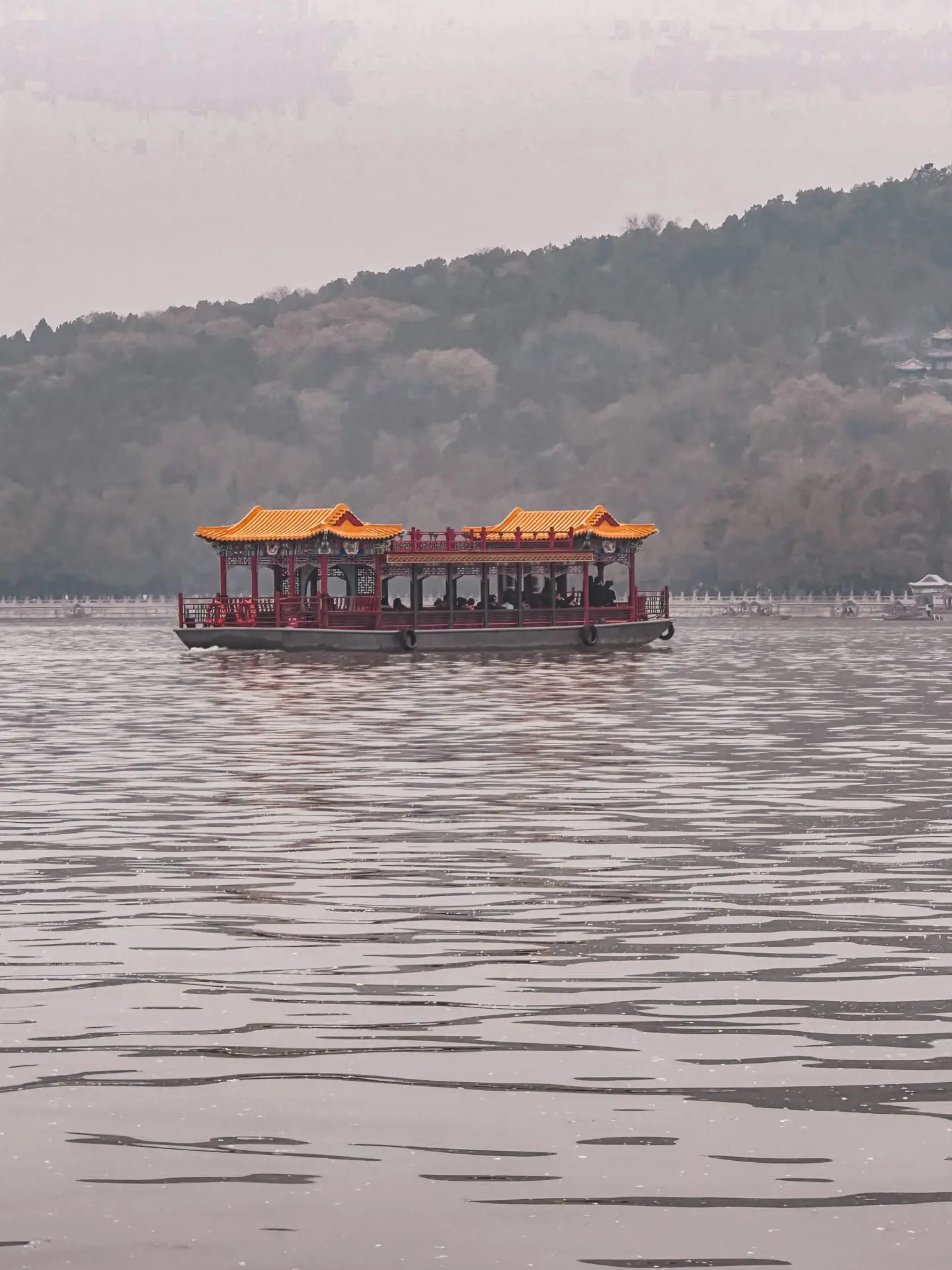 boat tour China