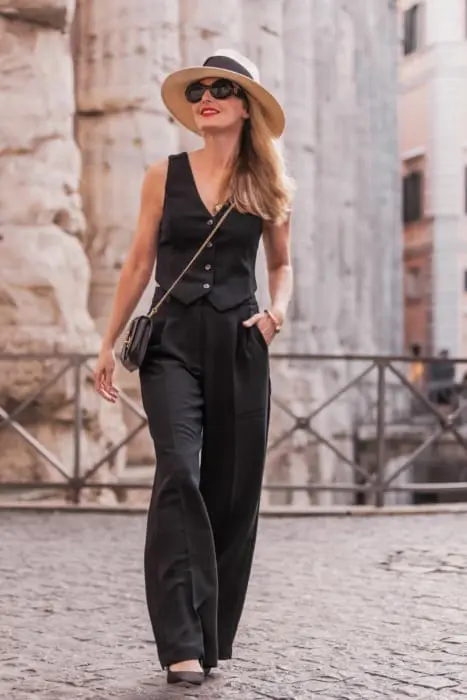 Black Linen Trousers beach trip look