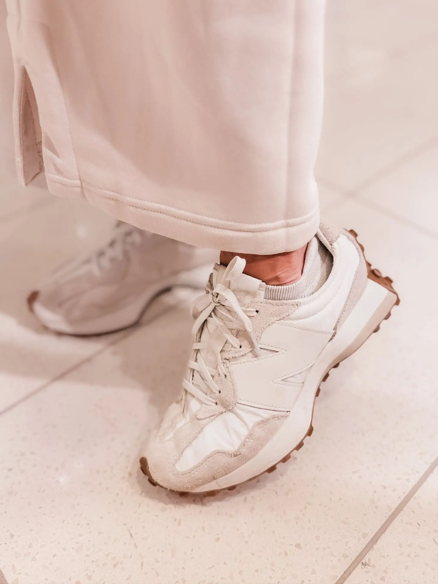 New Balance 327 white