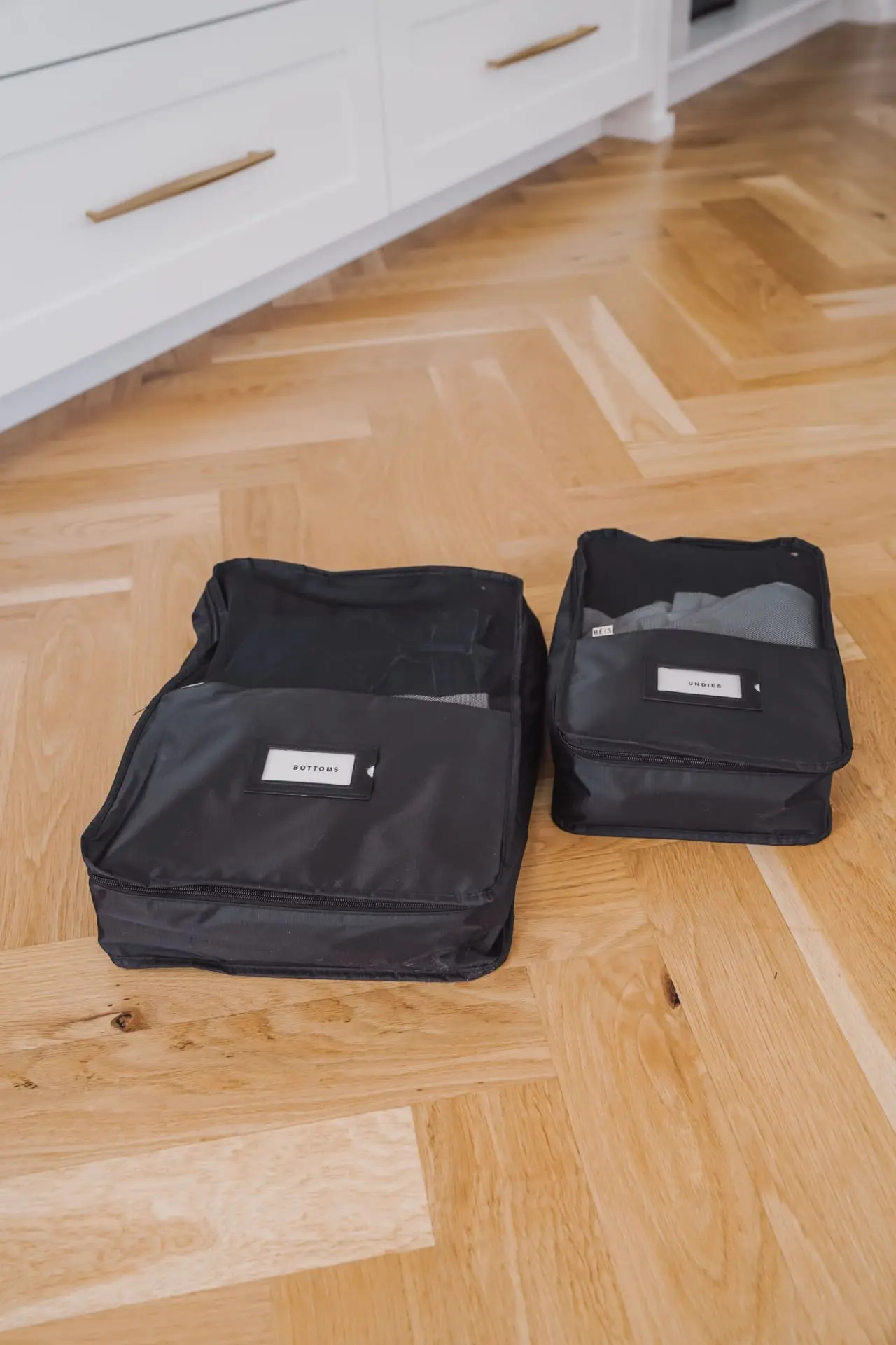 black mesh Packing Cubes