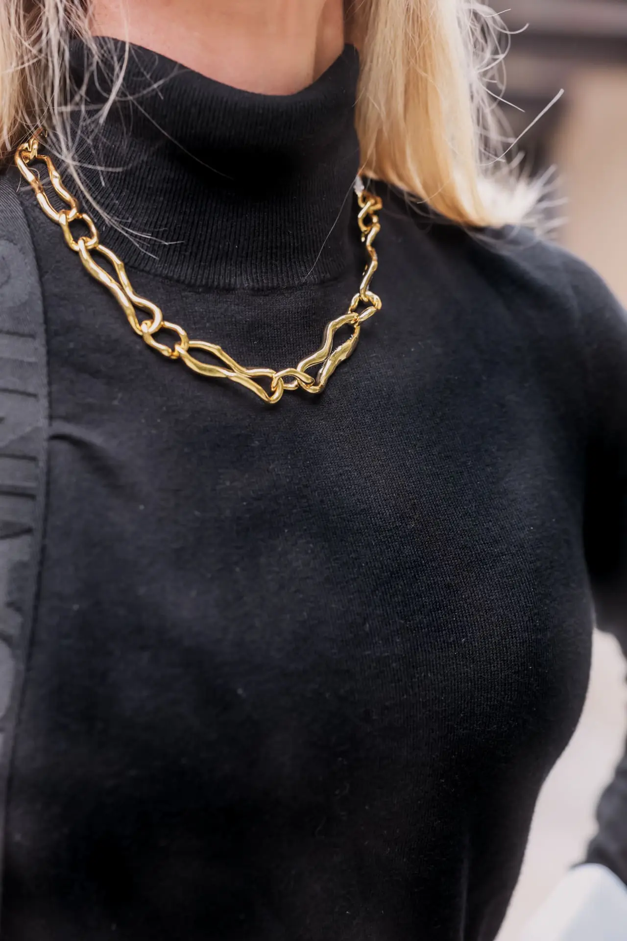 gold chain necklace