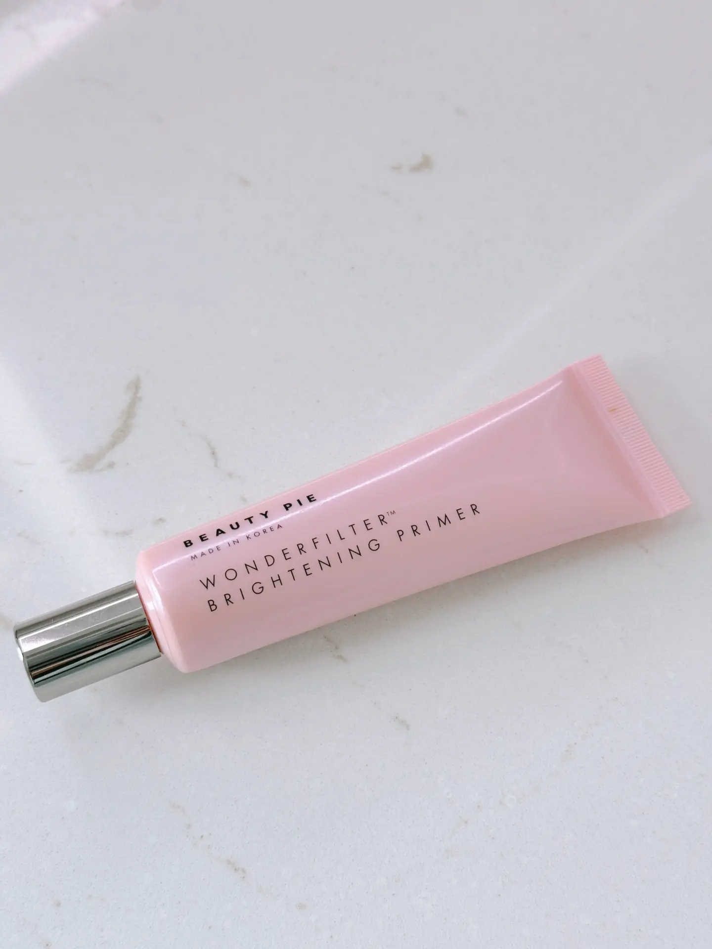 summer beauty staples, womens makeup, beauty pie brightening primer, no-makeup makeup routine, easy makeup tips
