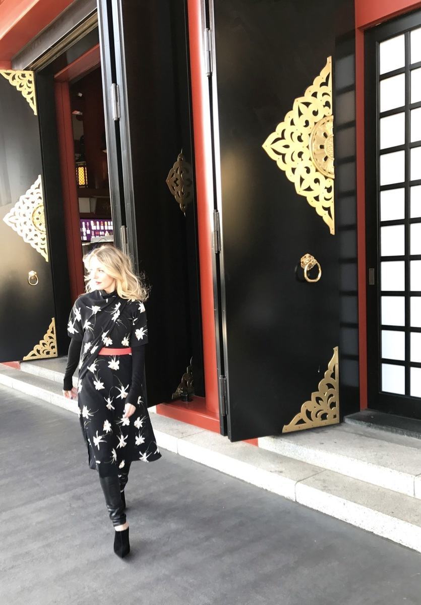 erin busbee at senso ji temple in tokyo japan wearing topshop floral print dress over citizens of humanity coated rocket skinny jeans with marc fisher mules and a halogen black turtleneck from nordstrom