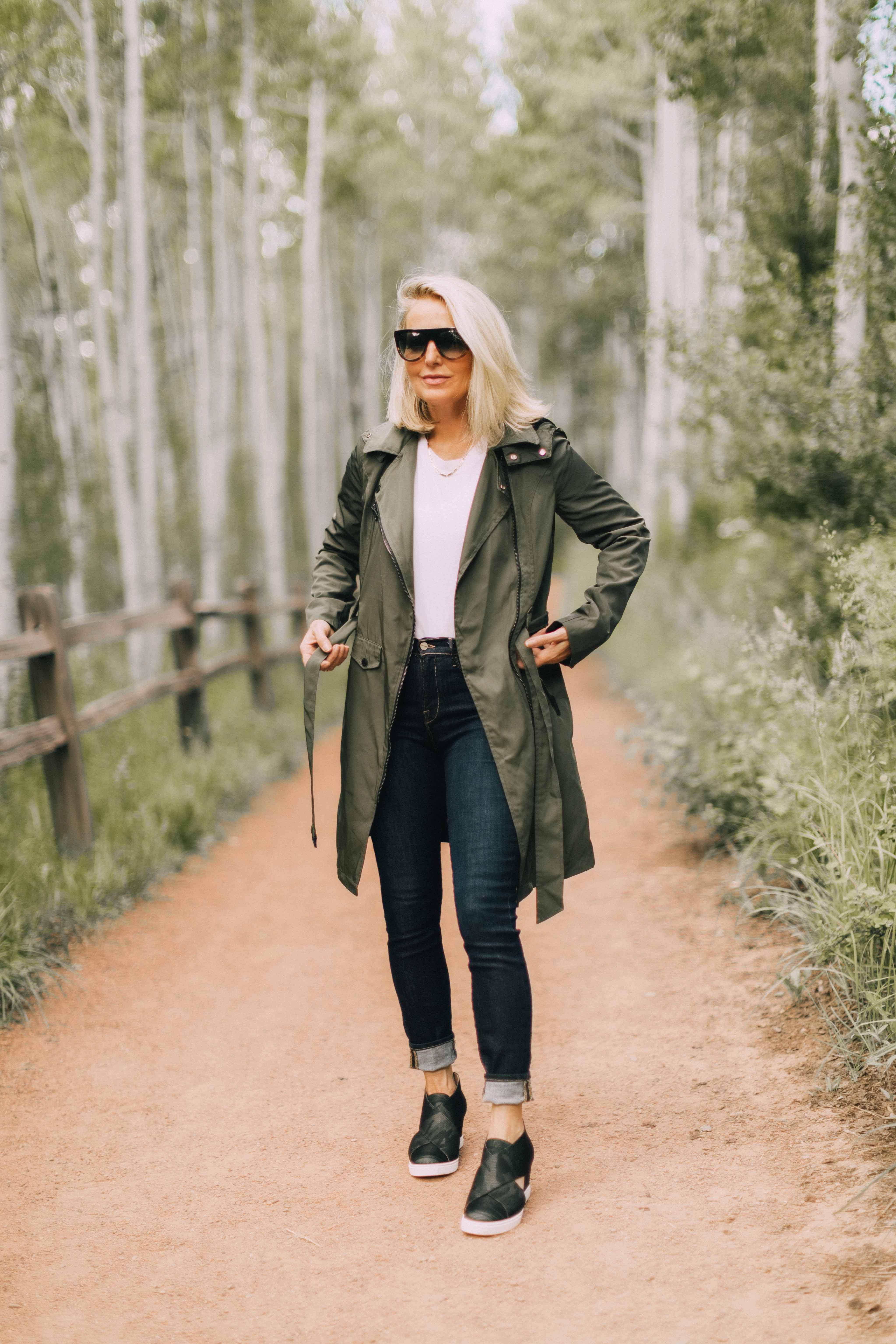 Best Jackets From Nordstrom Anniversary Sale 2019 Including This Avec Les Filles Water Resistant Trench With Moto Details Paired With Linea Paolo Camo Print Sneakers On Fashion Blogger Erin Busbee In Telluride Colorado