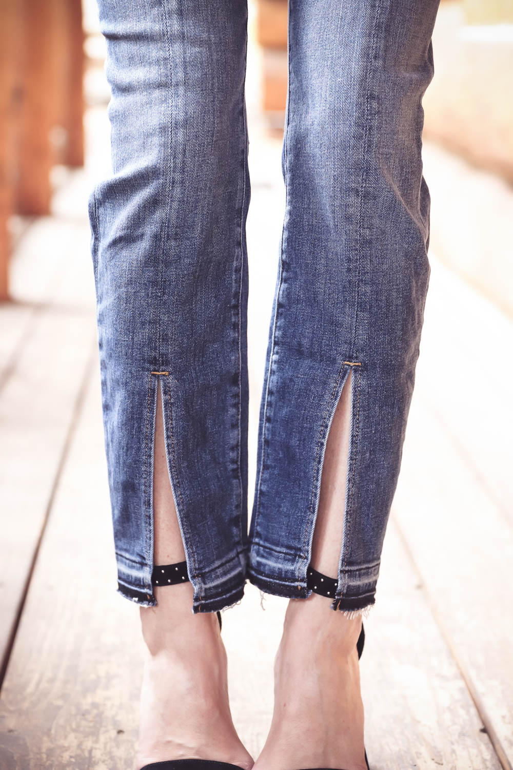 Denim Trends, Frame split hem high rise cropped mom jeans