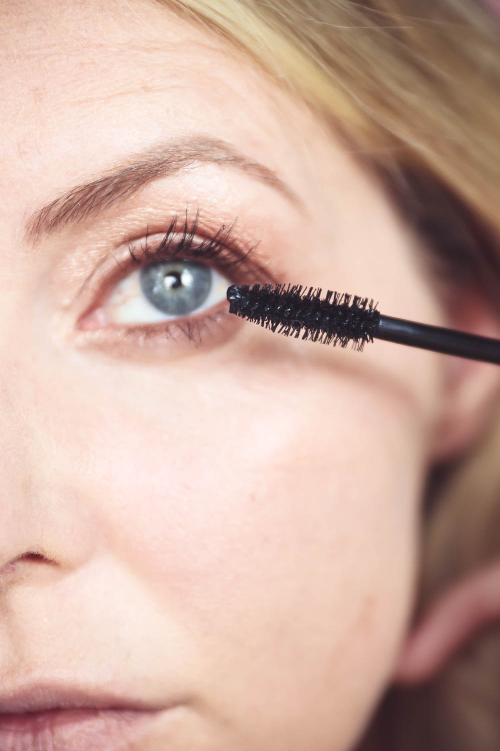 5-Minute makeup routine featuring charlotte tilbury big fat lashes mascara