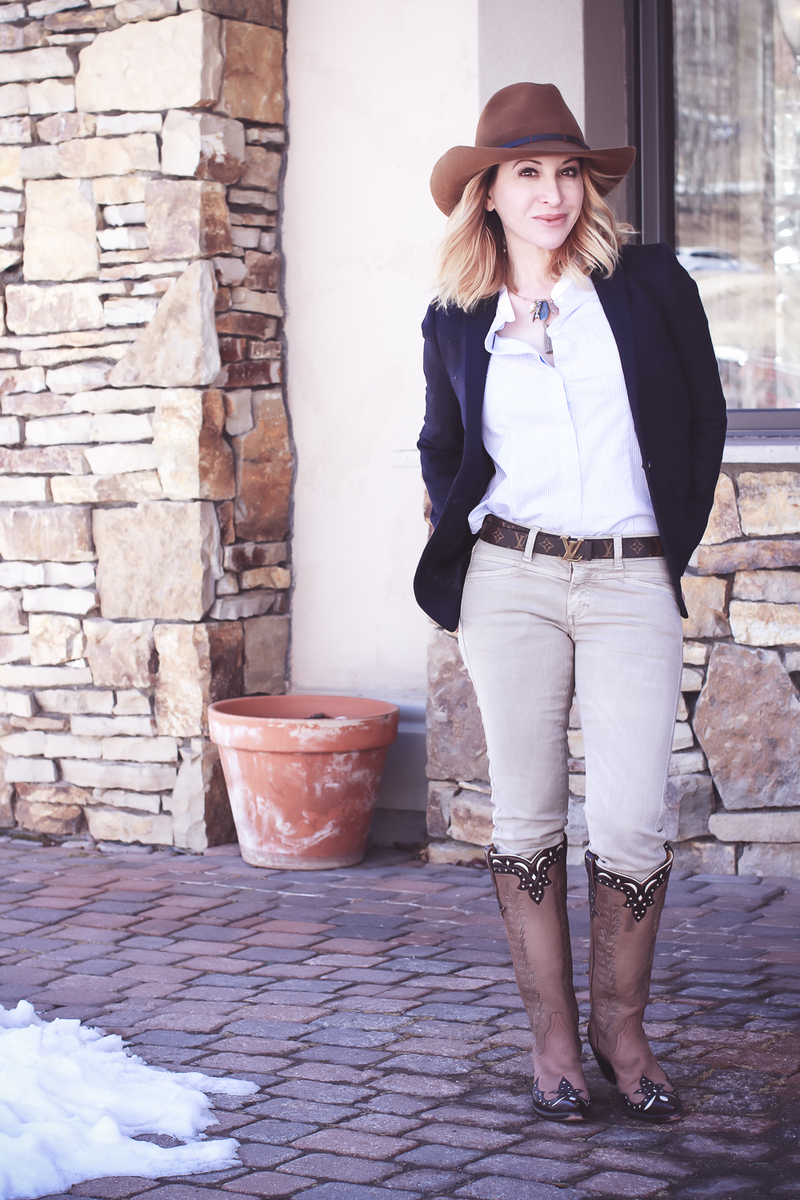 Styling 2 Ways featuring blazer and telluride lifestyle blogger Marla Meredith