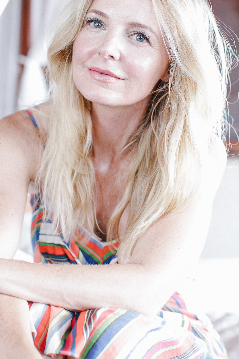 About Erin Busbee, fashion and beauty blogger over 40, busbee style, busbeestyle.com
