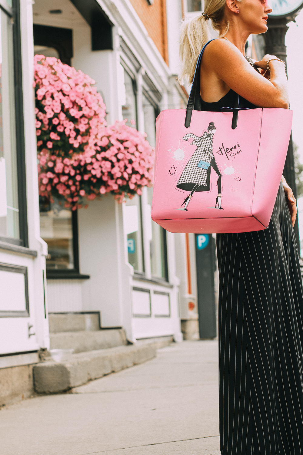 Fall Statement Handbags 2018, this pink Henri Bendel tote is the perfect fall shopping tote! It's SO cute and fun and will fit everything paired with a Joie leather jacket, and pink sunglasses, striped Norma Kamali elephant pants