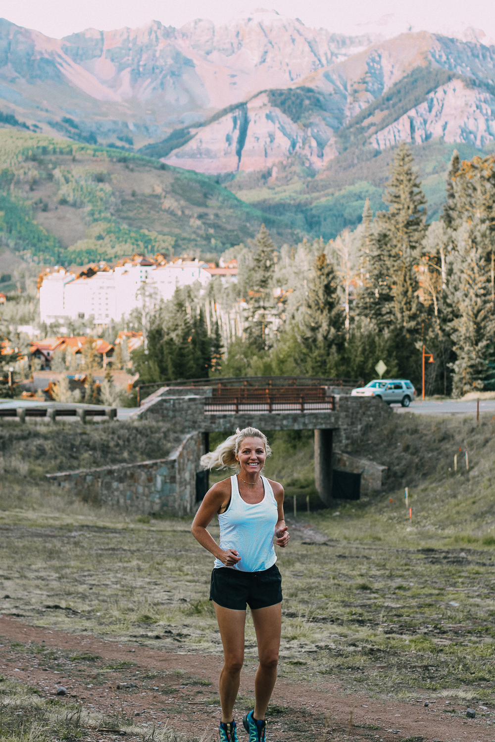 Natural deodorant and why you should switch, Native deodorant works well, even with heavy exercise and running, review of Native deodorant by fashion blogger Erin Busbee trail running in the mountains of colorado