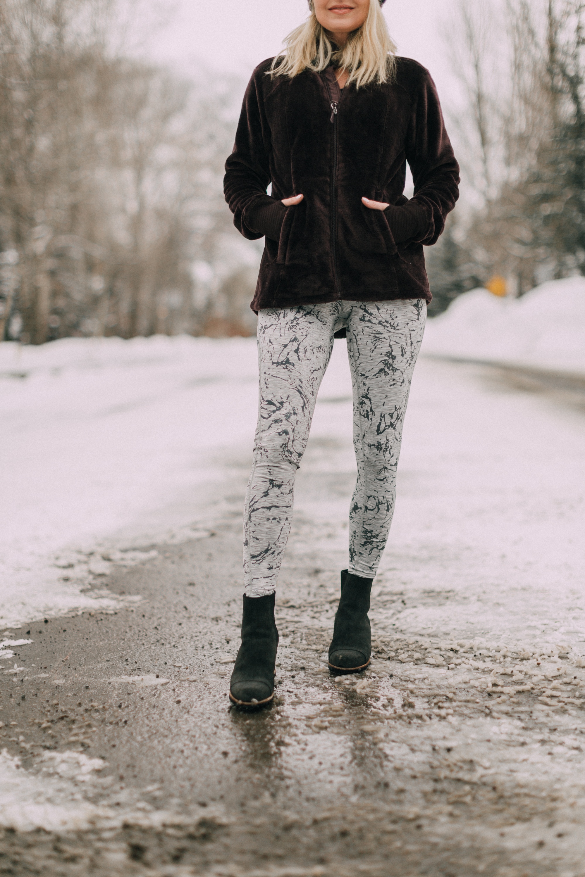 Affordable Reversible Legging, featuring reversible marble printed leggings, breathable tank, and fleece jacket from Jockey worn by fashion blogger over 40, Erin Busbee of BusbeeStyle.com