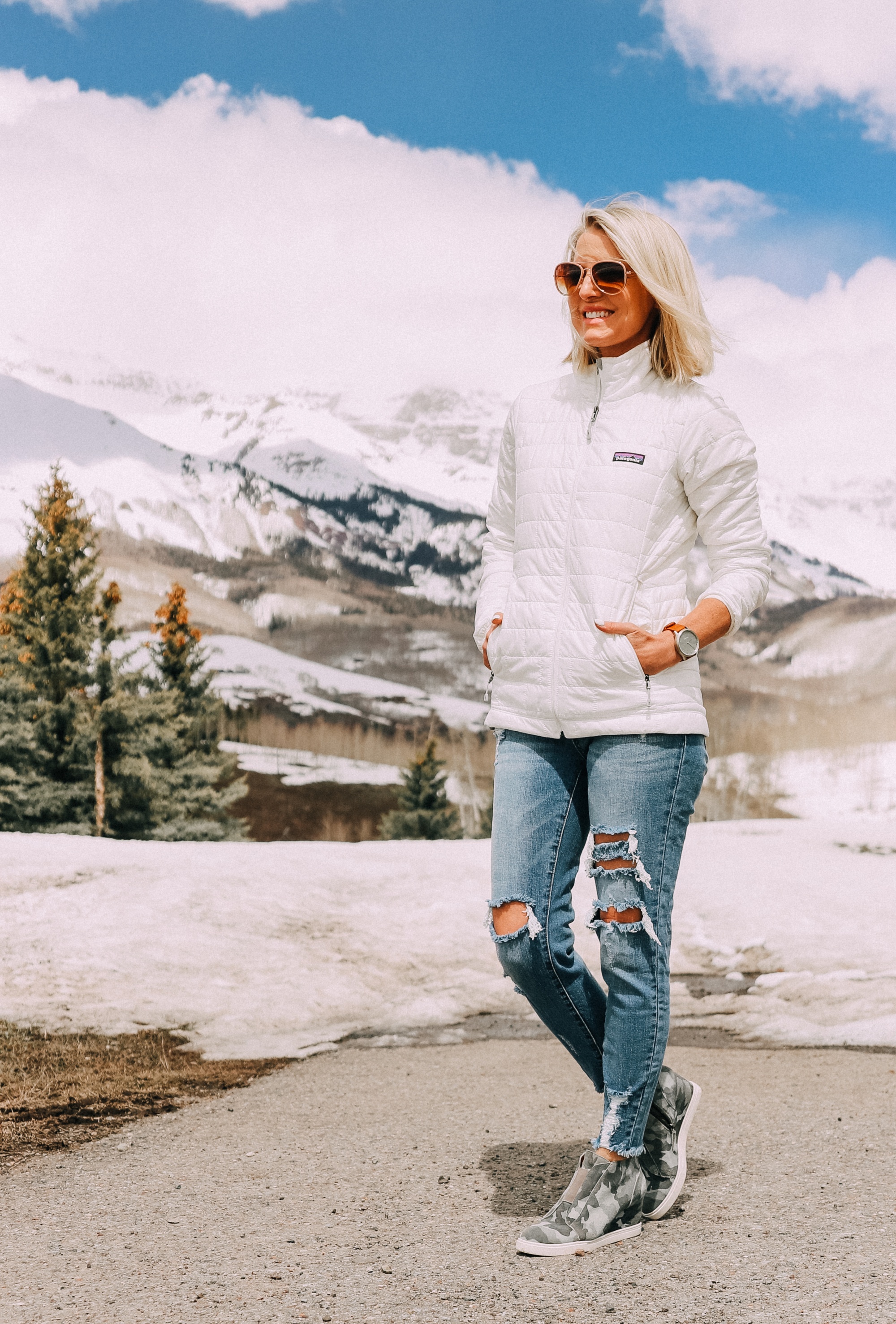 Stylish Smartwatch, Fashion Blogger Erin Busbee of BusbeeStyle.com featuring the Vivomove Hybrid Smartwatch from Garmin in Telluride, CO