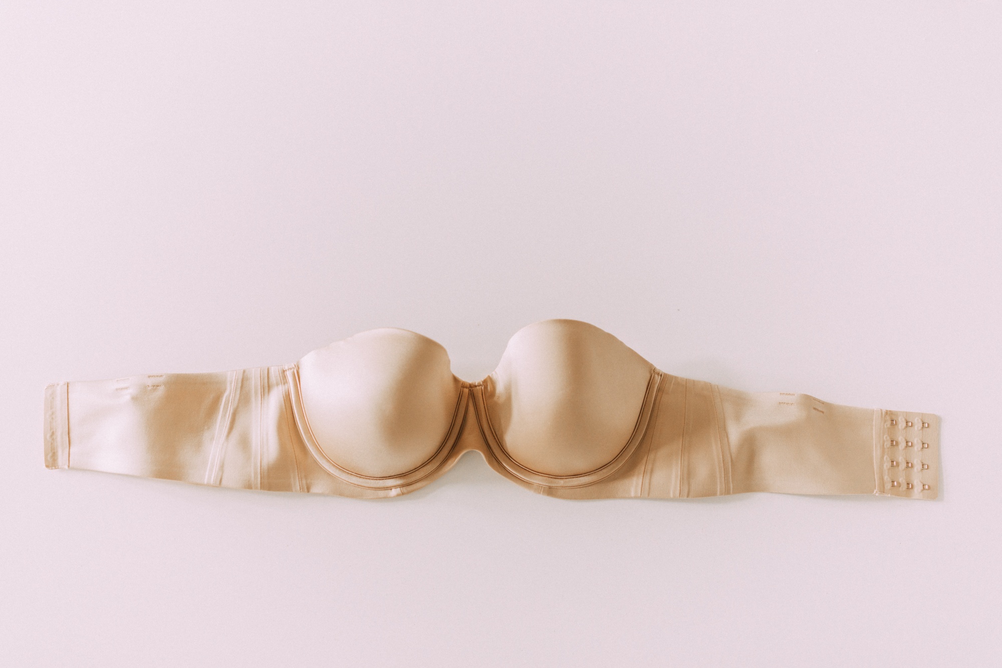 Comfortable Strapless Bra, Fashion blogger Erin Busbee reviewing the Vanishing Back Strap Bra from Soma