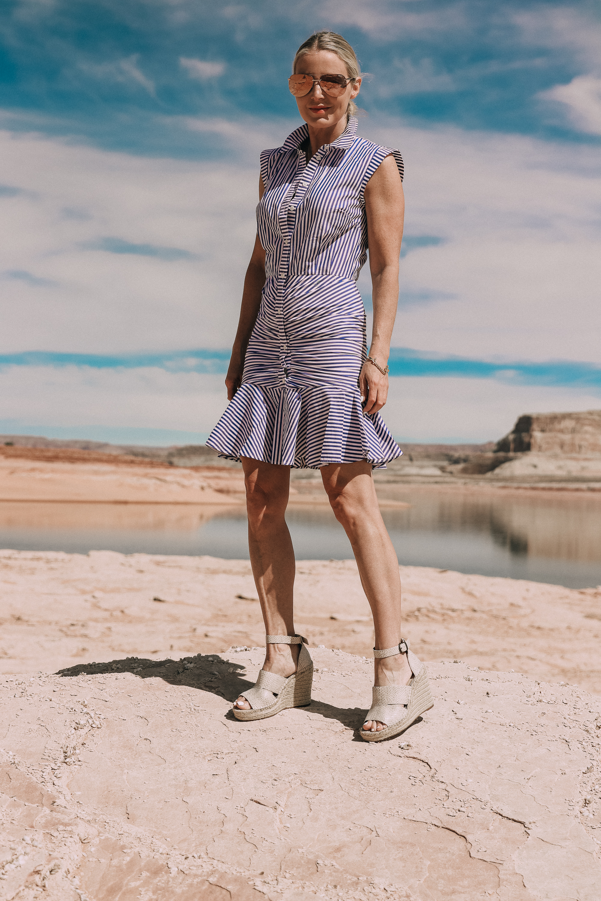 veronica beard blue and white bell button down ruched shirt dress worn by fashion blogger with treasure and bond platform wedges in lake powell