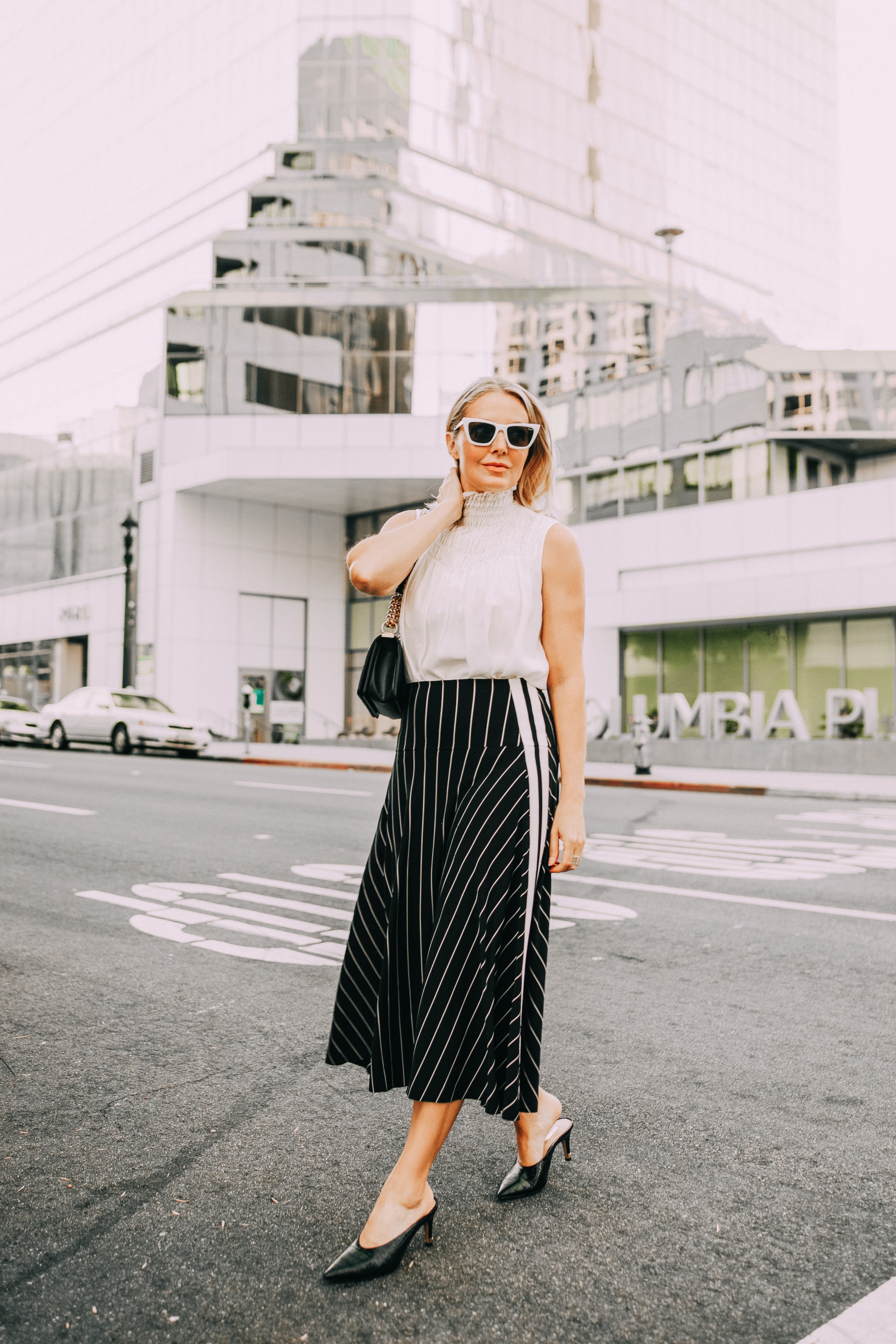 How I'm Still Wearing This Black & White Skirt from the rewardStyle ...