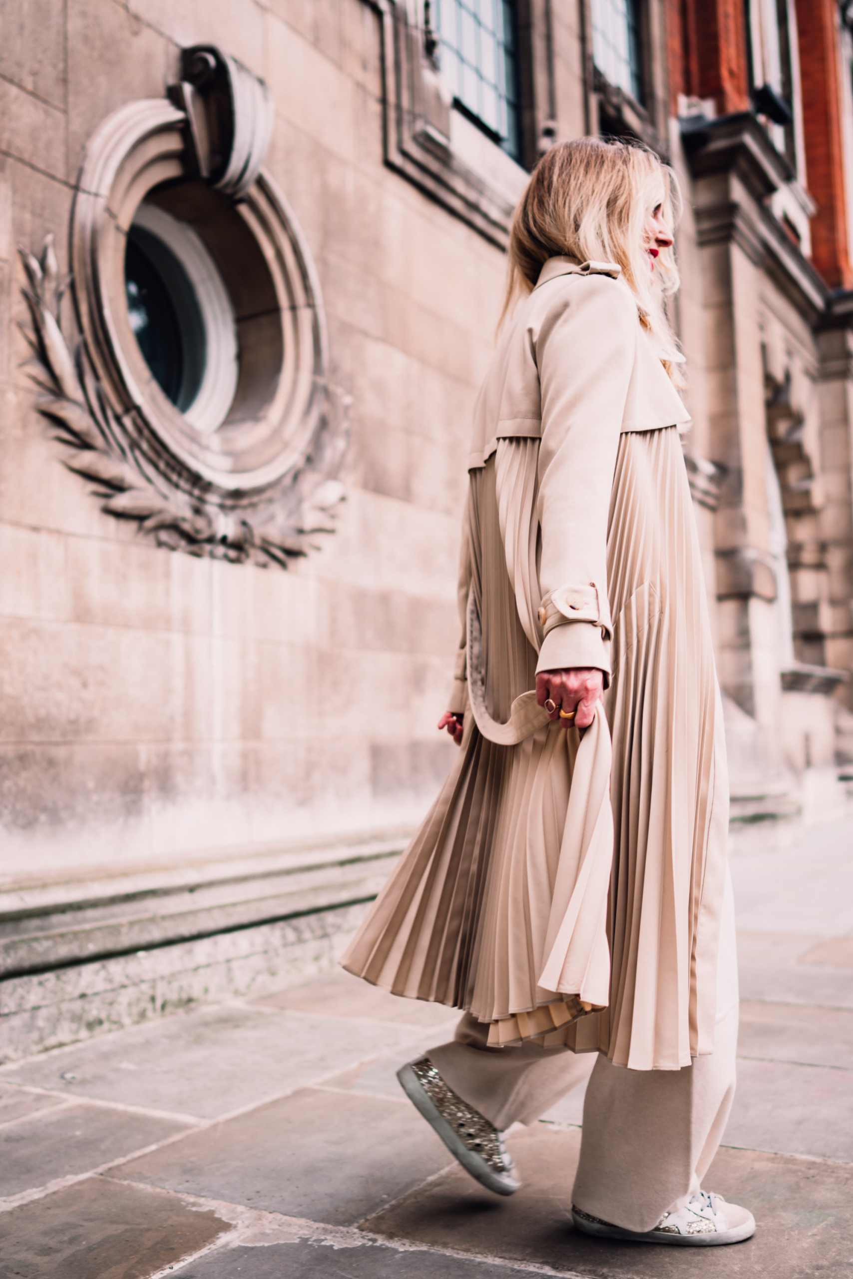 elegant loungewear, chic trench outfits, chic trench outfit, erin busbee, mango palazzo knit pants, mango sleeveless turtleneck sweater, london, england, how to wear a trench, casual trench outfit
