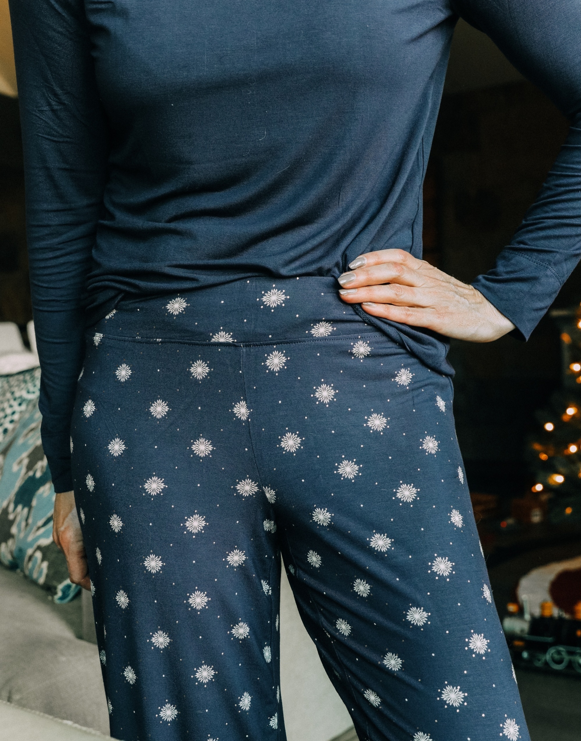 Best Pajama Sets, Fashion blogger Erin Busbee of BusbeeStyle.com featuring navy snowflake pajamas from Soma Intimates that are on major sale in Telluride, CO