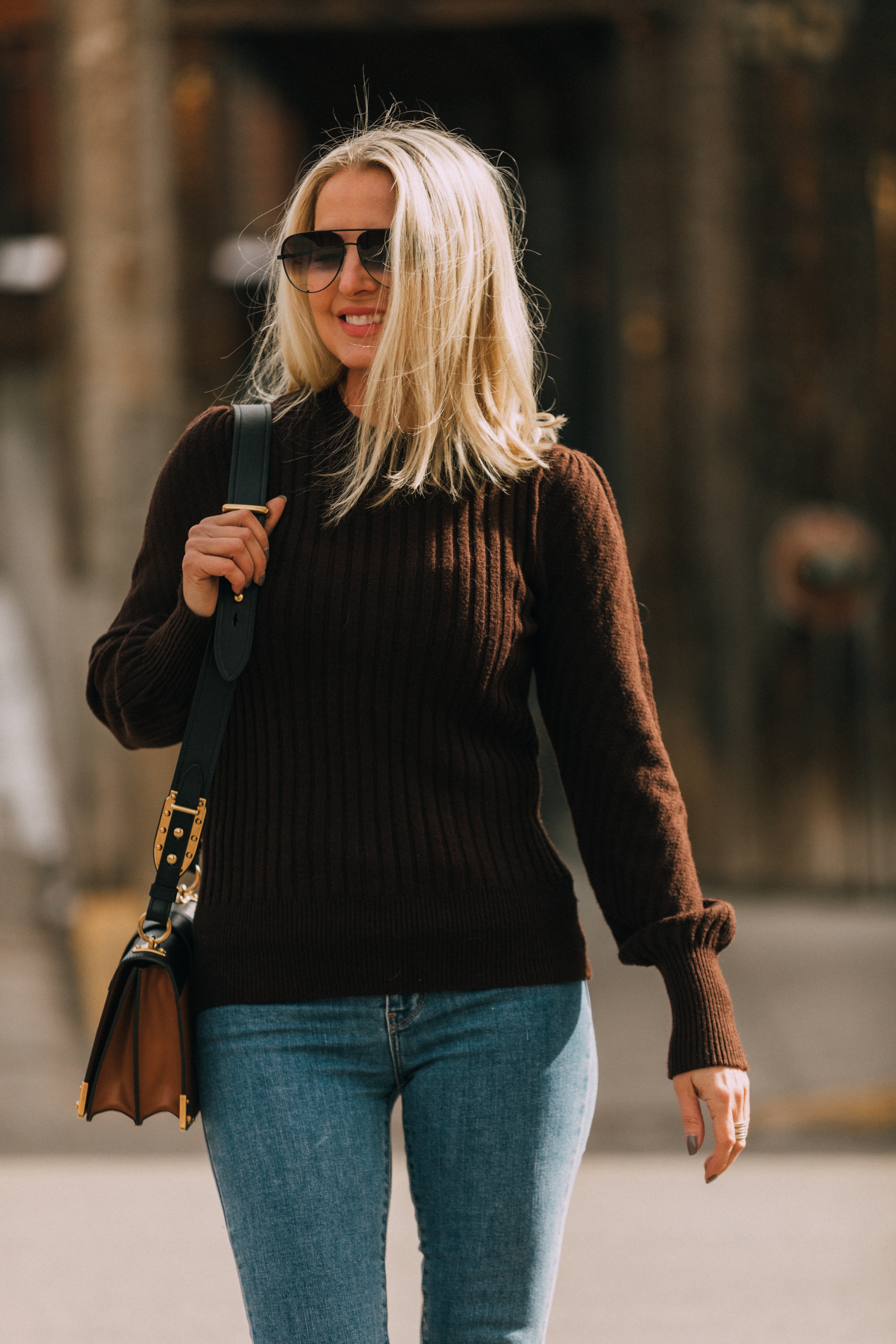cheap afforable sweater outfit brown ribbed balloon sleeve crewneck sweater blue jeans fashion blogger outfit