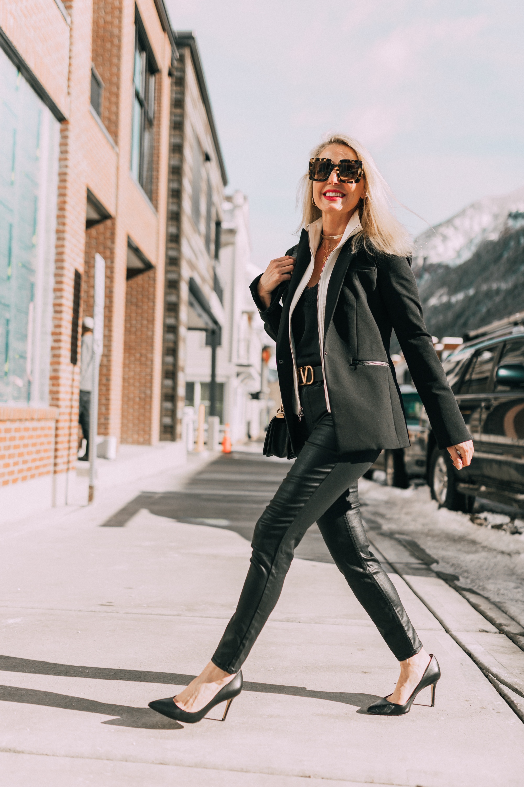 date night outfit blazer and leather pants for women over 40 years old that are new to the dating world, what to wear when you havent dated in years