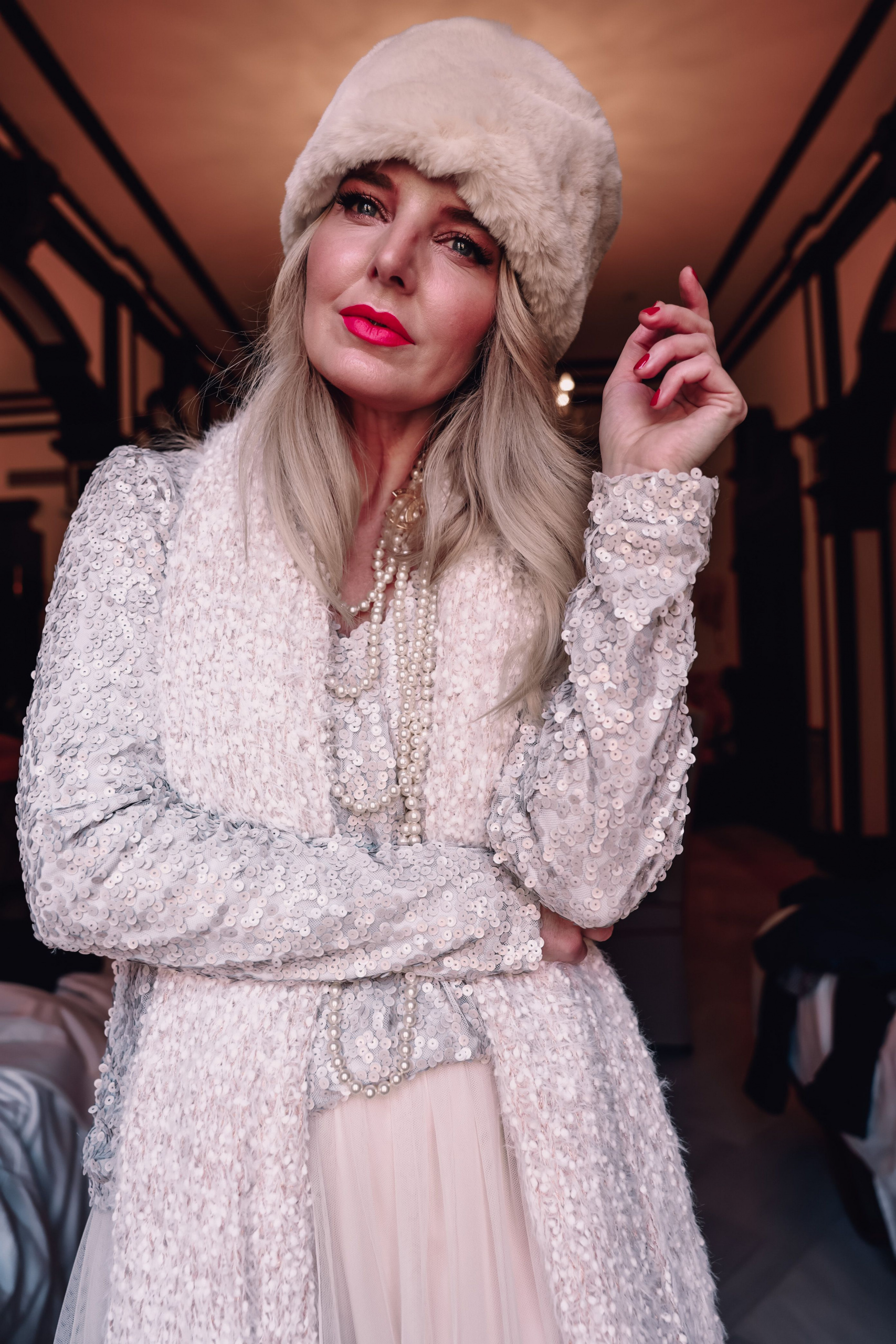 winter accessories, Amazon Russian hat, Express scarf erin busbee fashion blogger over 40 Sevilla Spain, cold weather accessories