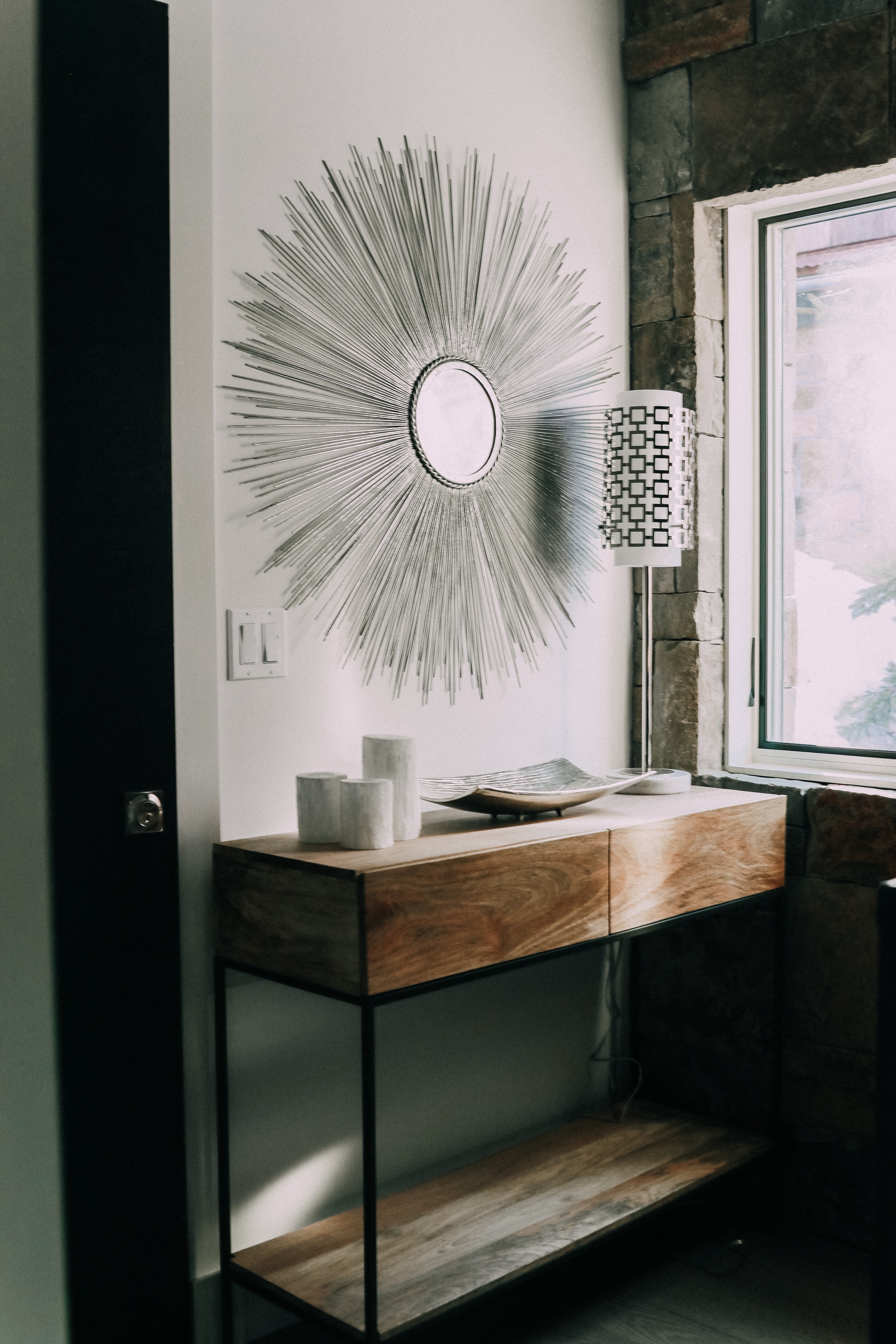 sunburst wall mirror, mirror home decor with modern table lamp