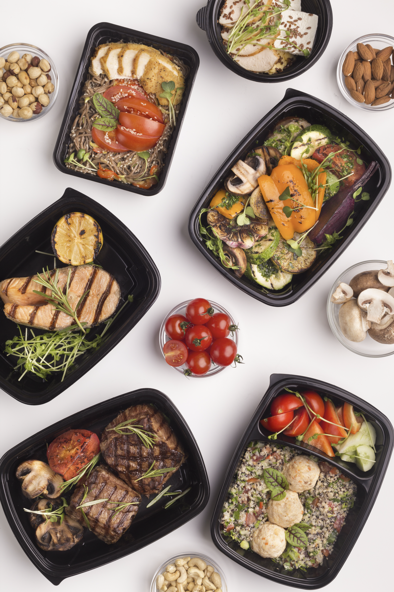 Best Meal Delivery Services, Healthy meals in black to-go boxes