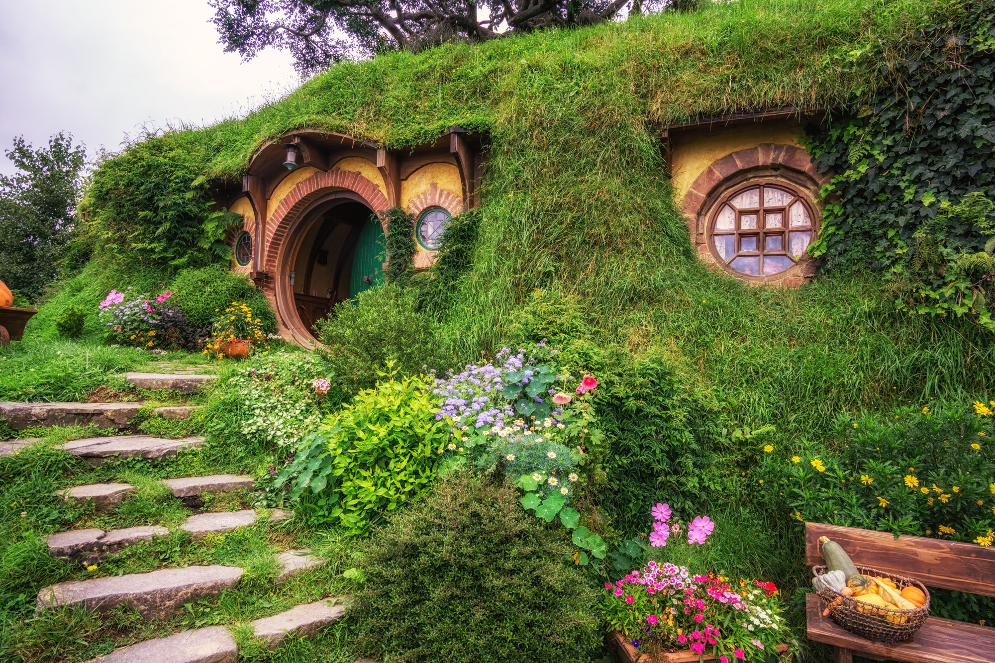 awesome movie locations, Hobbiton, the Shire, The Lord of the Rings, Matamata, New Zealand