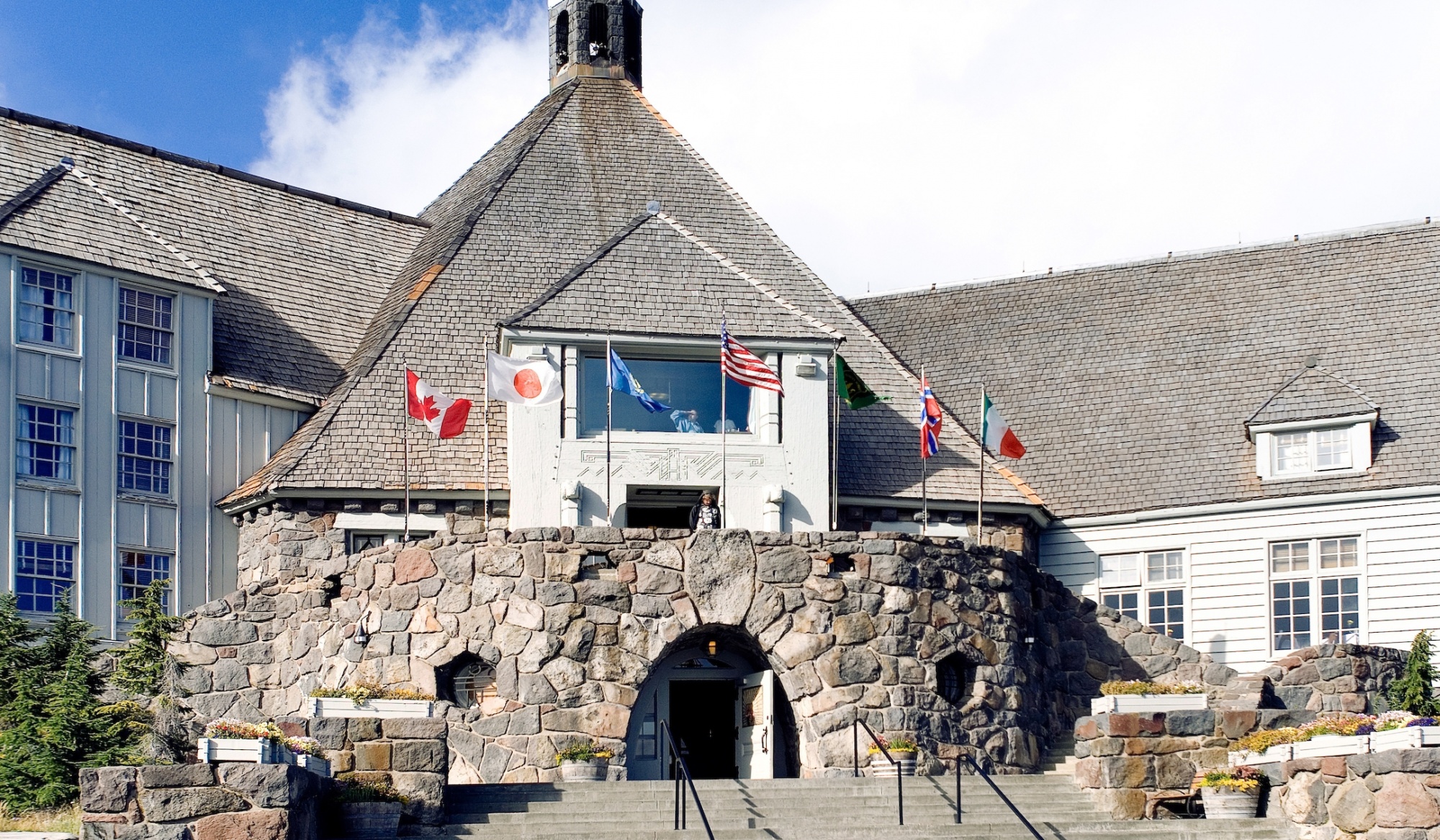 awesome movie locations, The Shining, Timberline Lodge, Oregon