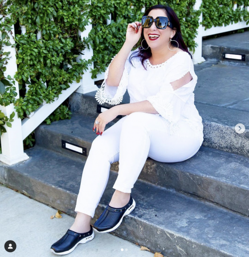 How To Wear White Jeans & Pants From These Women Over 40