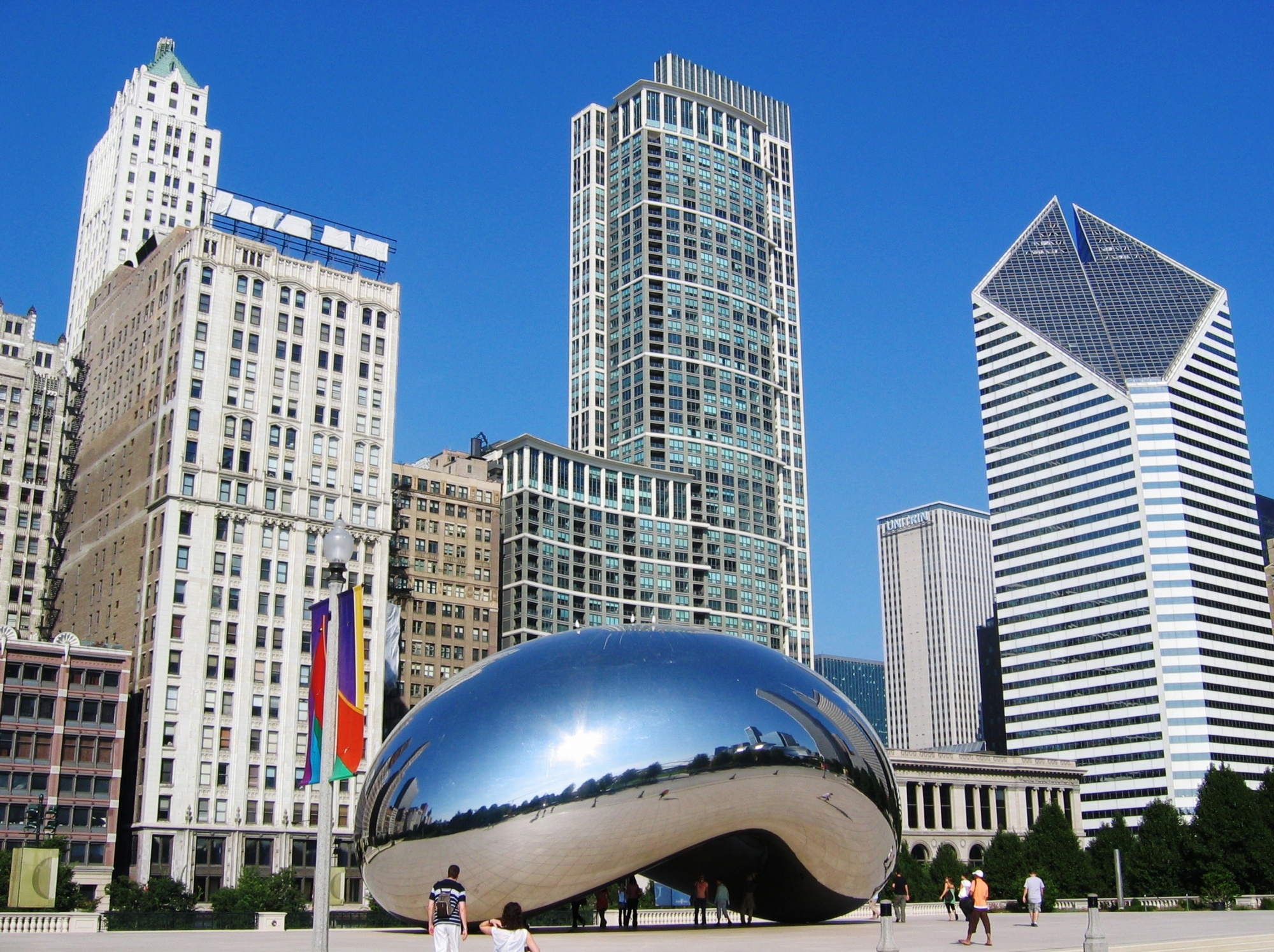 travel destinations for foodies, Cloud Gate, the bean, in Chicago, Illinois