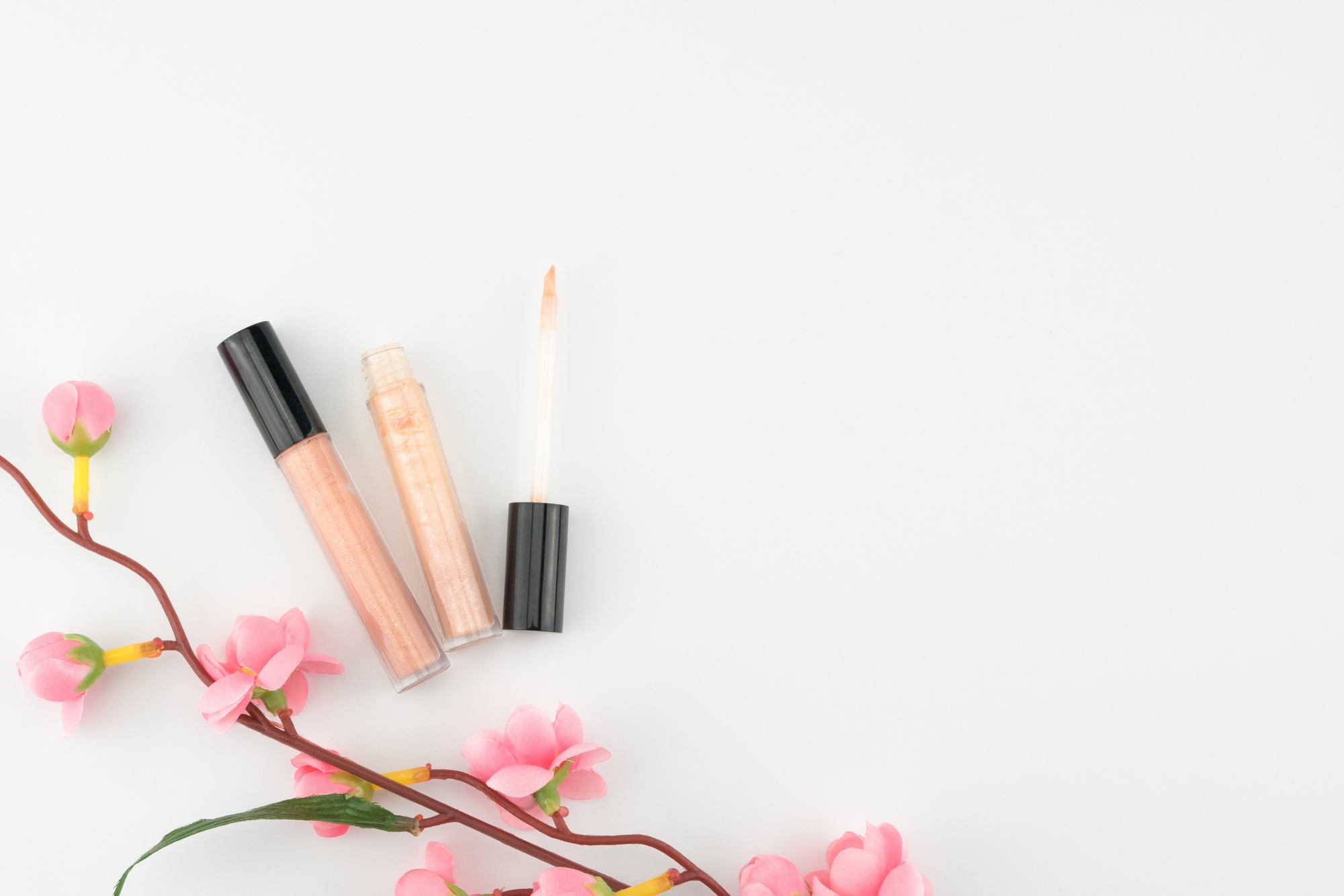 nude lip glosses for fuller more youthful lips