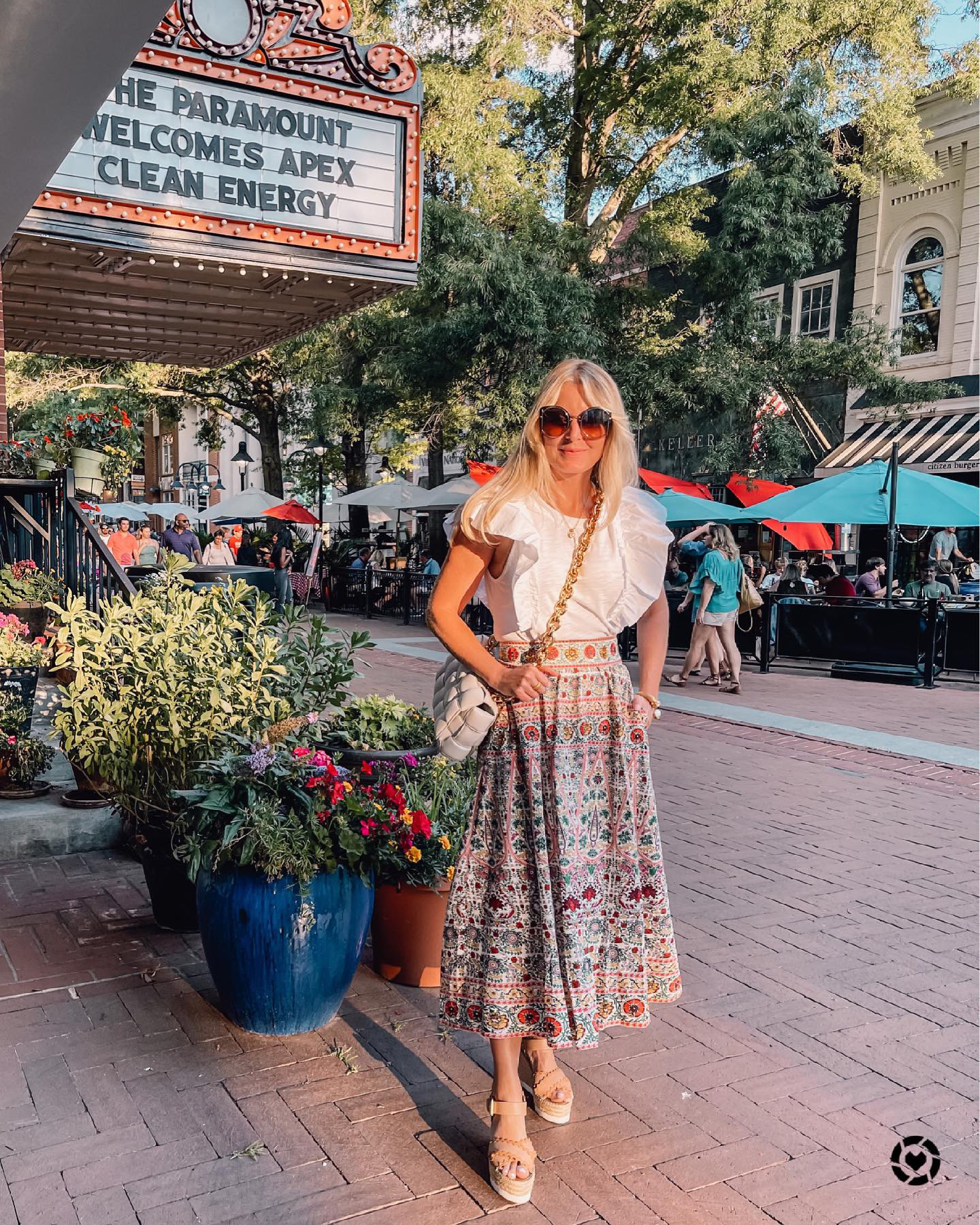 where to stop on a cross-country road trip, best places to stop on a cross country road trip, cross country road trip, west coast to east coast road trip, erin busbee, traveling with kids, how to travel with kids, how to travel with a dog, cross country road trip with kids, charlottesville virginia, alice + olivia embroidered midi skirt, see by chloe wedges, nation ltd ruffle sleeve top, bottega veneta chain cassette bag, salvatore ferragamo sunglasses