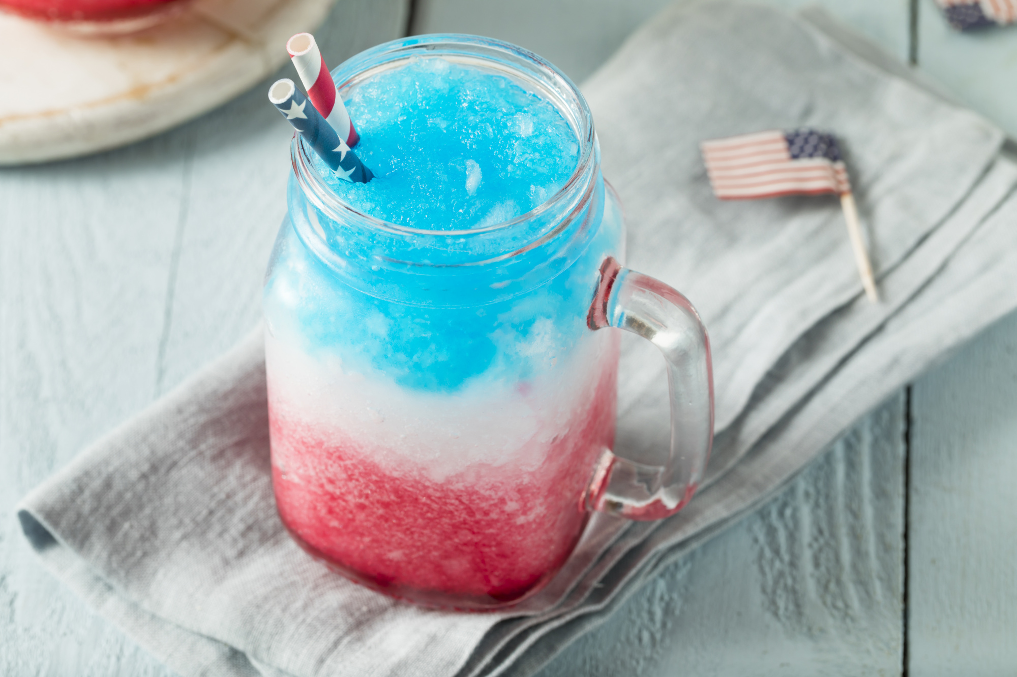 summer mocktails and cocktails, summer drinks, drink recipes, refreshing summer drinks, 4th of july summer drink, drink for kids, red white and blue drink