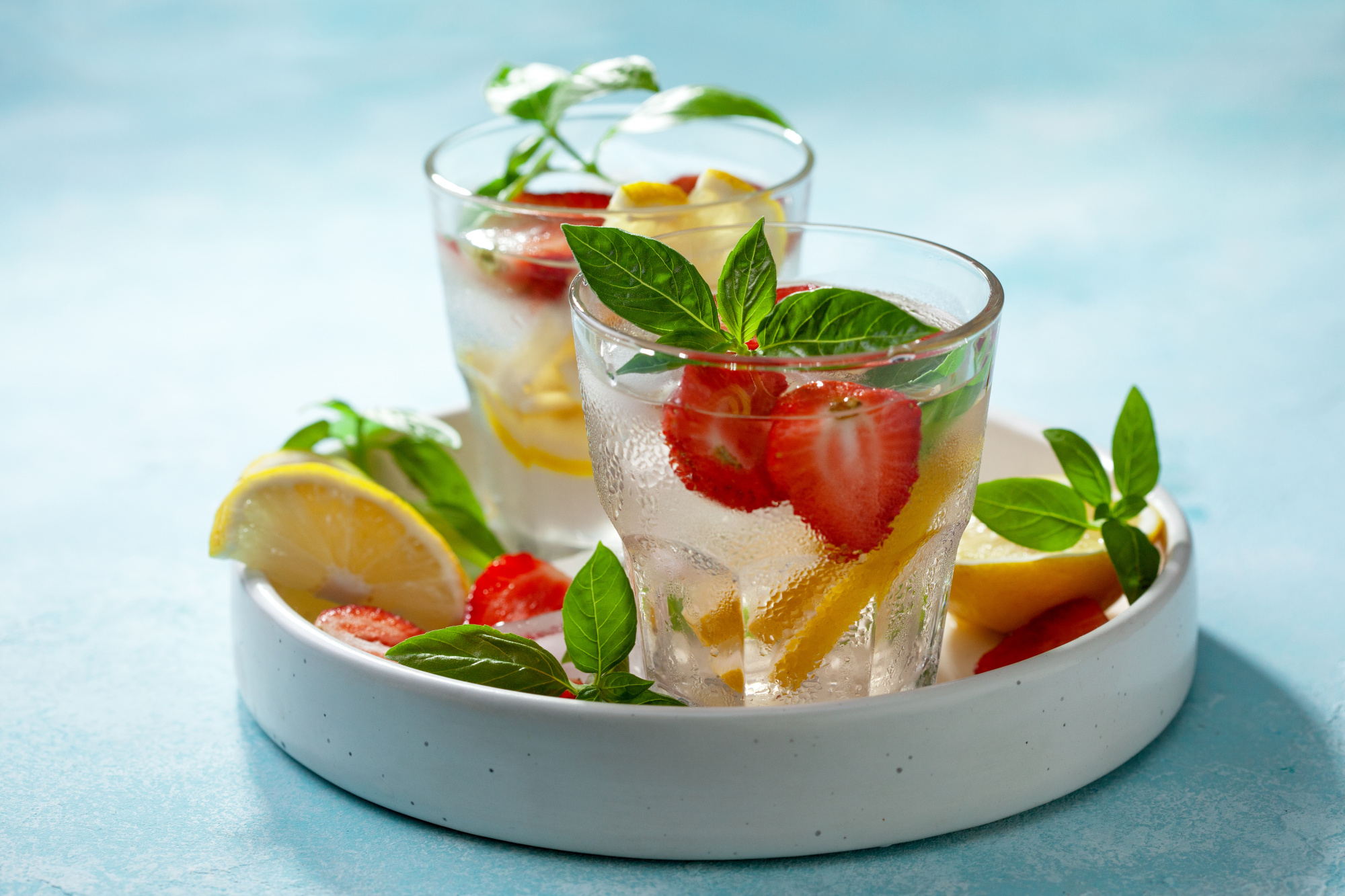 summer mocktails and cocktails, summer drinks, drink recipes, refreshing summer drinks, lemon strawberry basil water