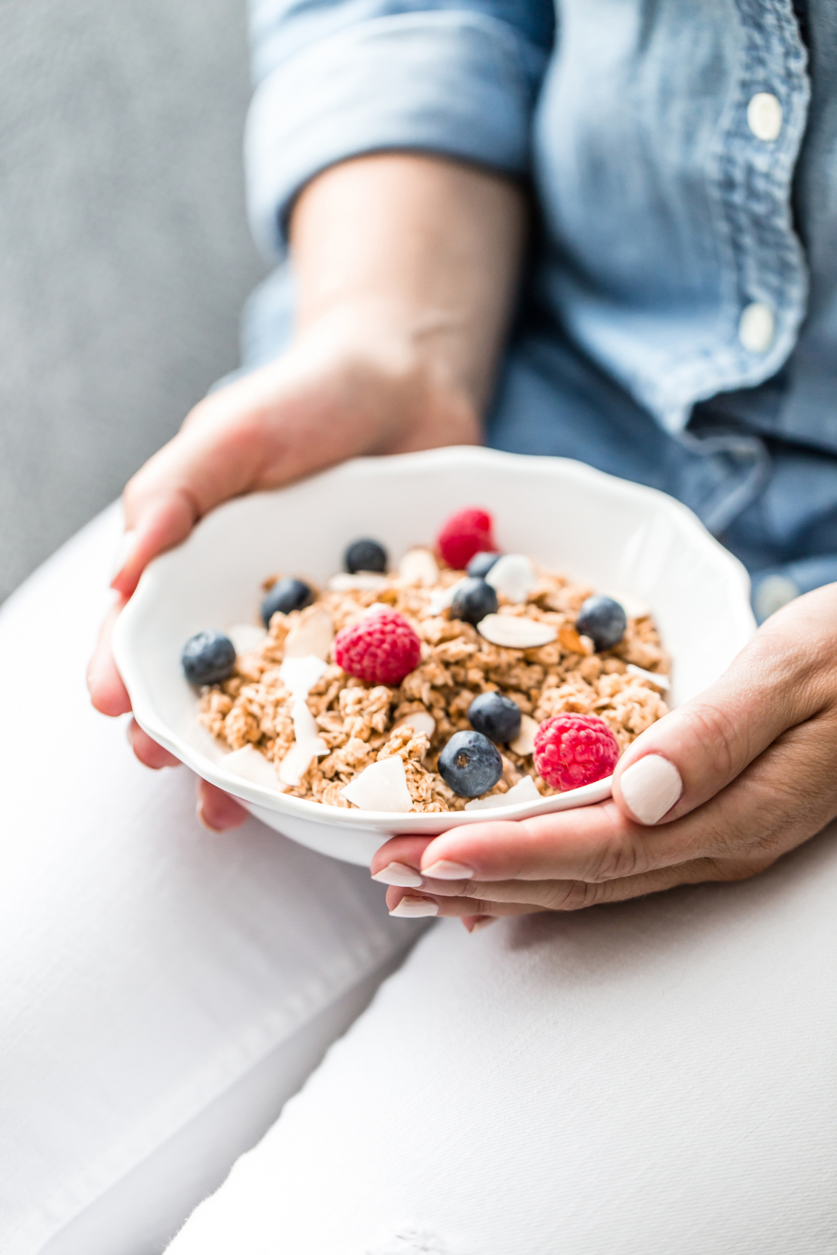 reduce signs of aging and improve your skin, granola with blueberries and raspberries