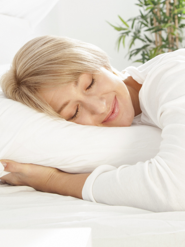 cropped-Self-Care-Guide-Woman-sleeping-in-white-bed-e1641309287195.jpeg