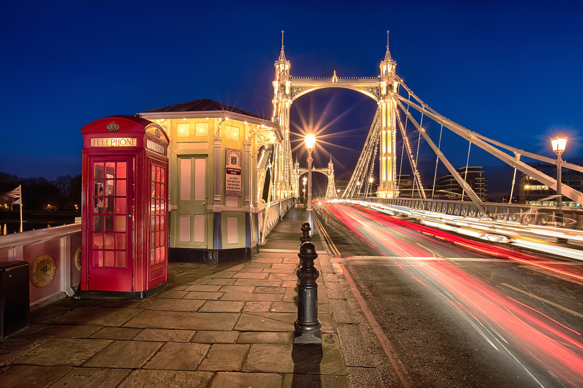 Weekend getaway in London-Albert Bridge, River Thames, Chelsea-Erin Busbee-Busbee Style-Beauty Over 40