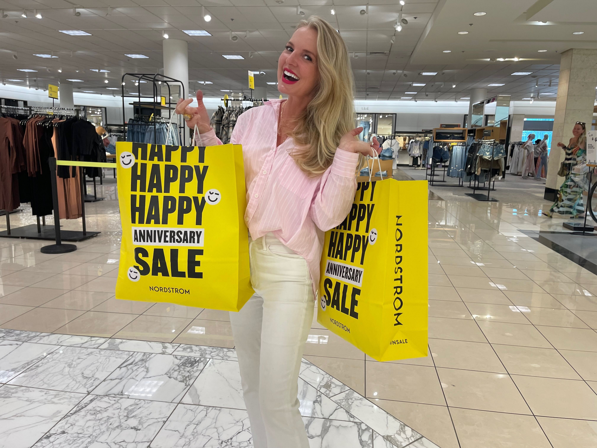 nordstrom anniversary sale, nordstrom anniversary sale 2022, nordstrom anniversary sale catalog, nordstrom anniversary sale favorites, nordstrom anniversary sale must haves, nsale over 40, nordstrom anniversary sale over 40, what to buy at nordstrom anniversary sale, erin busbee, busbee style, fashion over 40