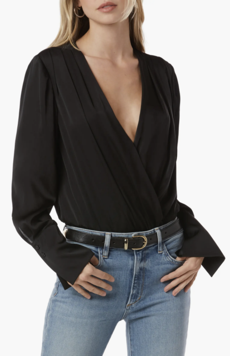 20 Flattering Tops for Big Busts And 14 Tips For Dressing a Fuller