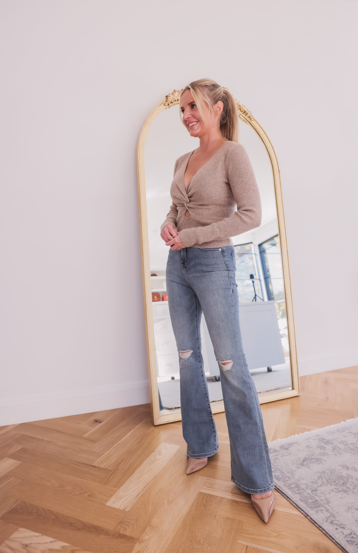 Good American Mini Bootcut Jeans | Most Flattering Jeans