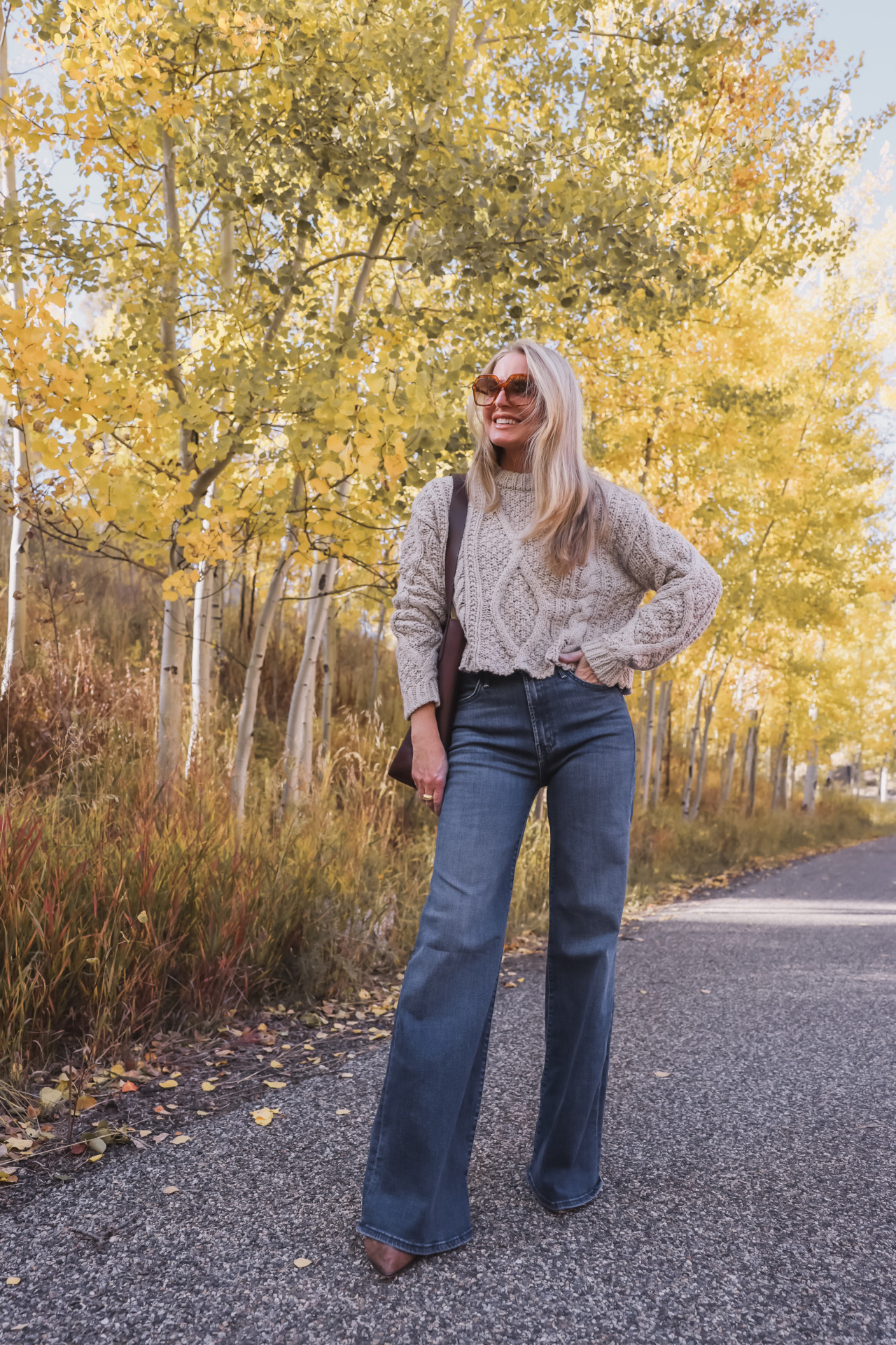 Cropped Sweater & Wide-Leg Jeans Classic Fall Outfits